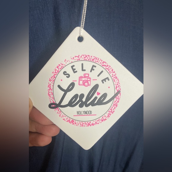 Blue jumper long sleeve, very silky feel. Size small, - Picture 6 of 9